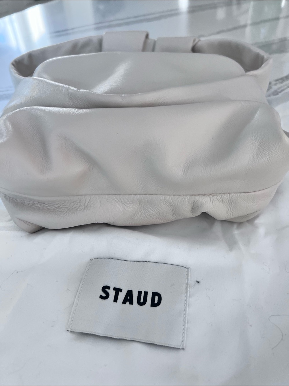 Staud cream leather Kiss bag - Picture 3 of 7